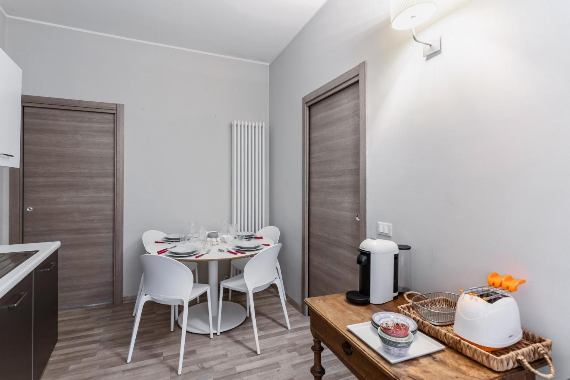 Casa Ugo - Pavia City Center - By Host4U Daire Dış mekan fotoğraf